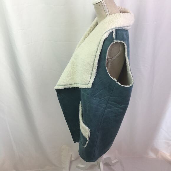 Naturals D&Co Faux Suede Sherpa Vest XS - Picture 15 of 16
